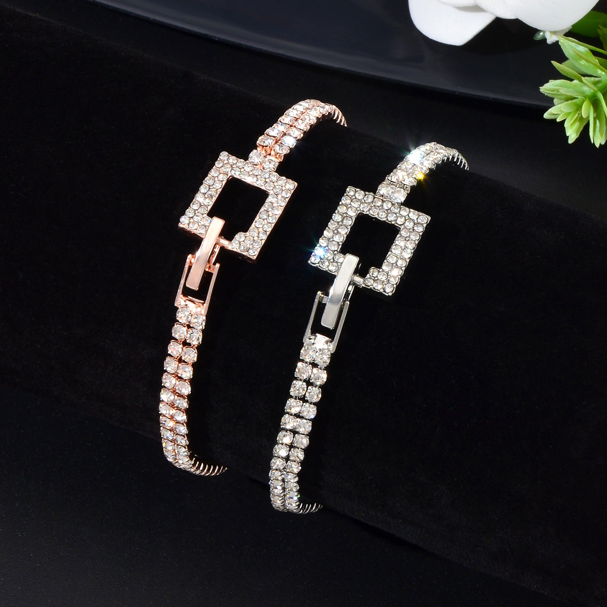 Shimmering Full Rhinestone Clasp Bracelet Elegant Sparkle Jewelry for Your Wrist