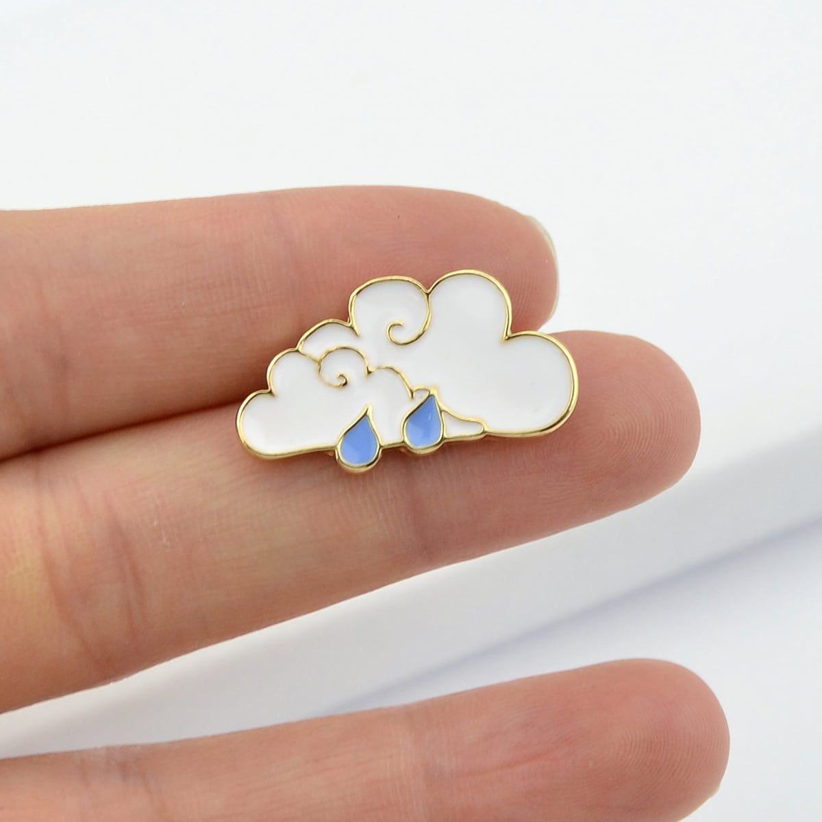 White Cloud Blue Raindrop Enamel Lapel Pin Brooch Backpack Badge Jewellery Gift