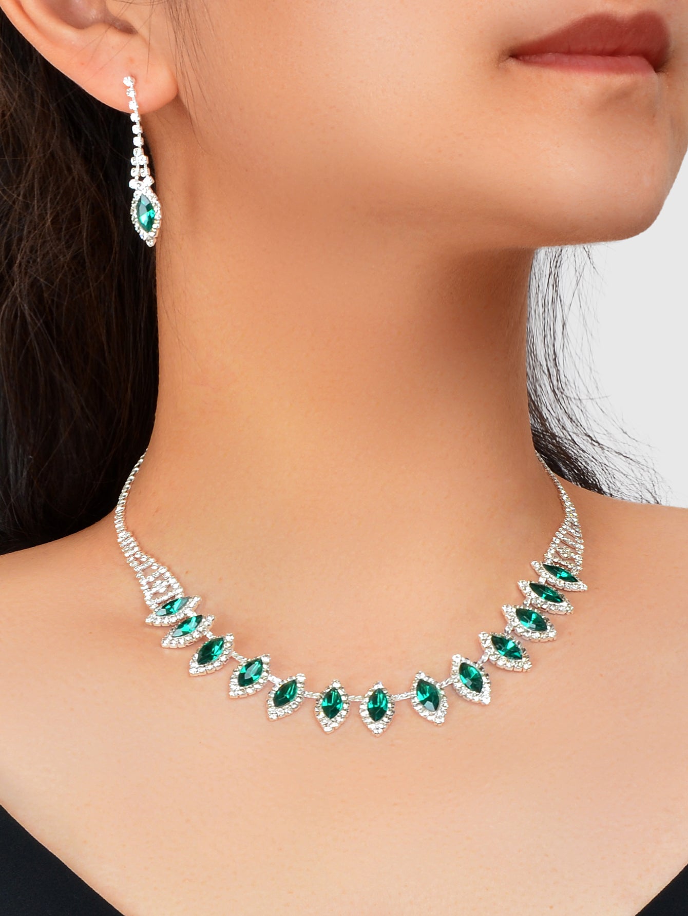 Luxurious Jewellery Set Green Imitation Gemstone Collar Necklace Dangle Earrings