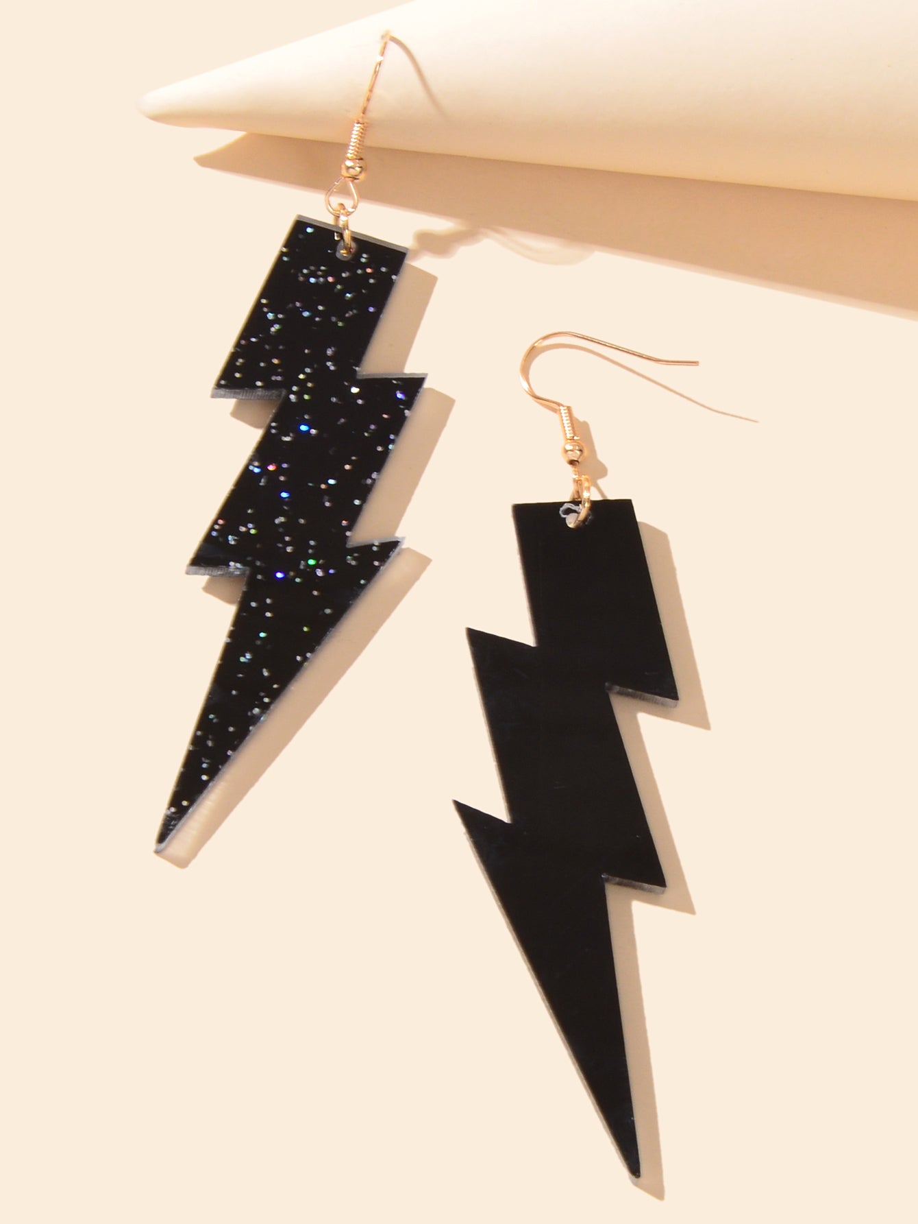 Sparkling Retro Party Acrylic Exaggerated Women Lightning Bolt Dangle Earrings