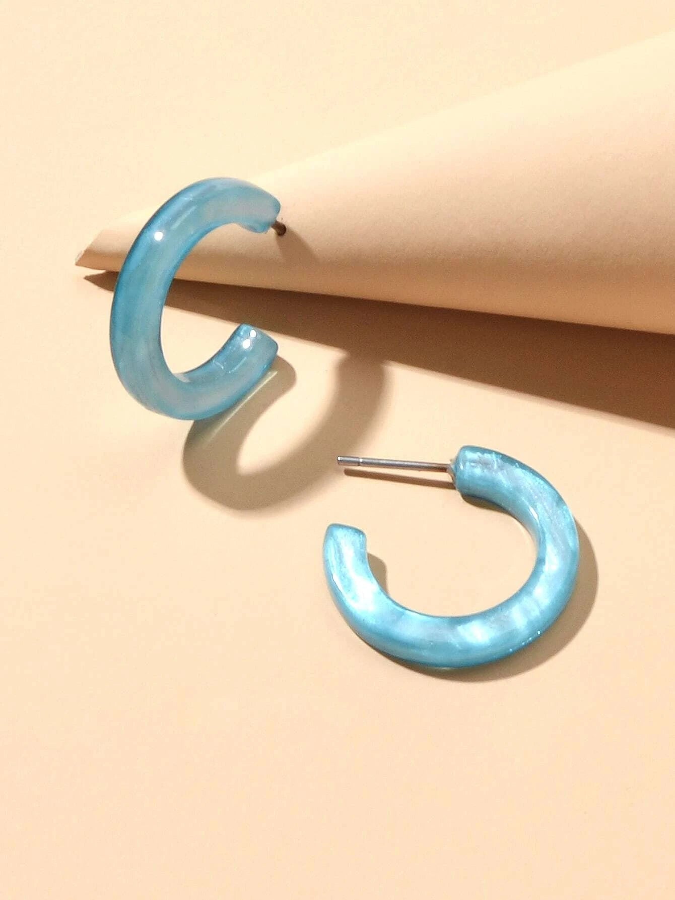 Wholesale Price Circle Acrylic Cute Stud Hoop Earrings Fashion Accessories Gift