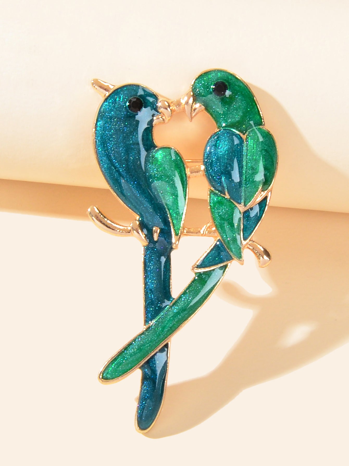 Beautiful Green Love Birds Brooch Lapel Pin Clip Ladies Animal Scarf Buckle Gift