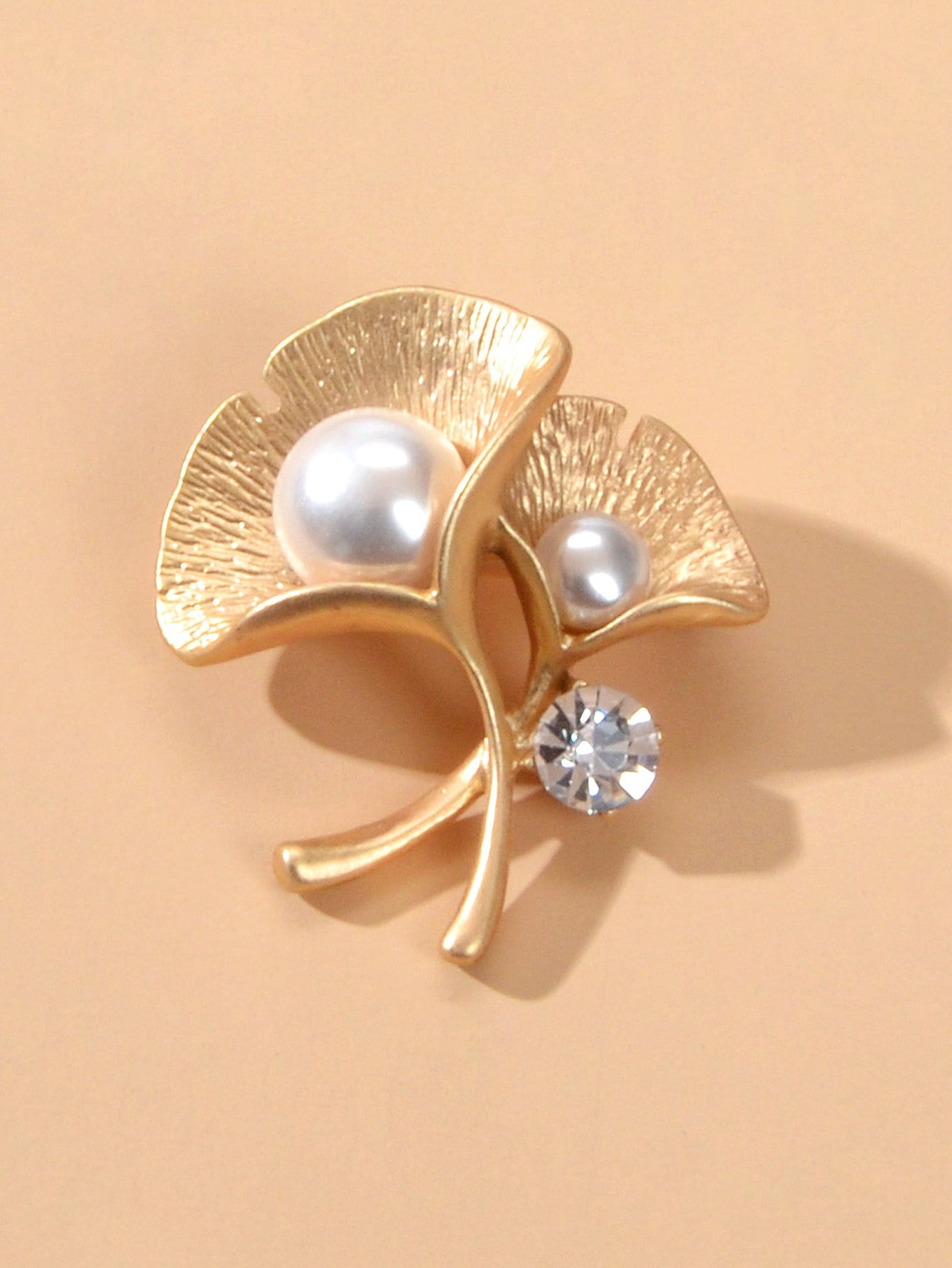 Delicate Pearl Rhinestone Decoration Ginkgo Biloba Leaf Brooch Dress Accessories