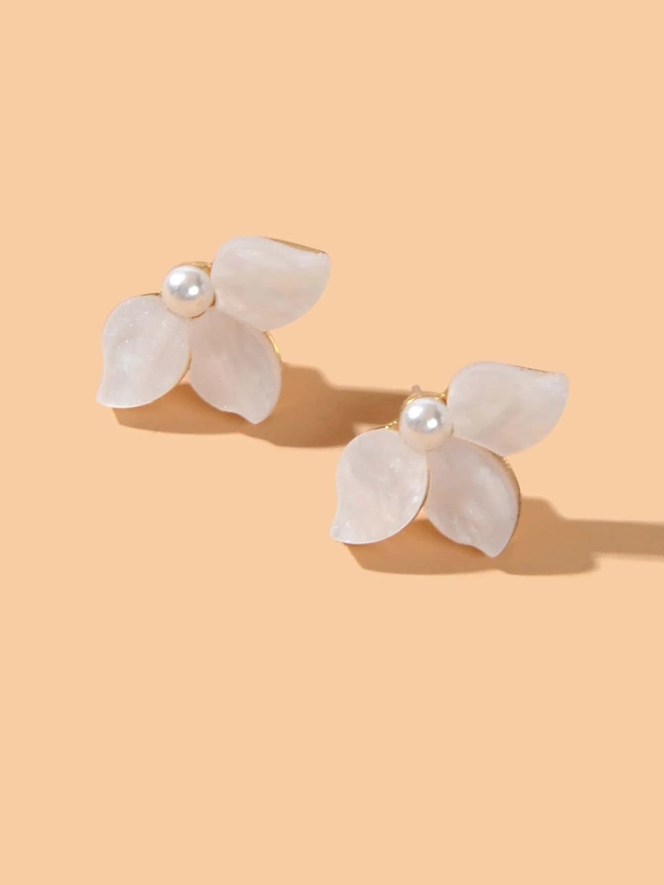 Unique Pearl White Acrylic Flower Stud Party Earrings Engagement Jewellery Gift