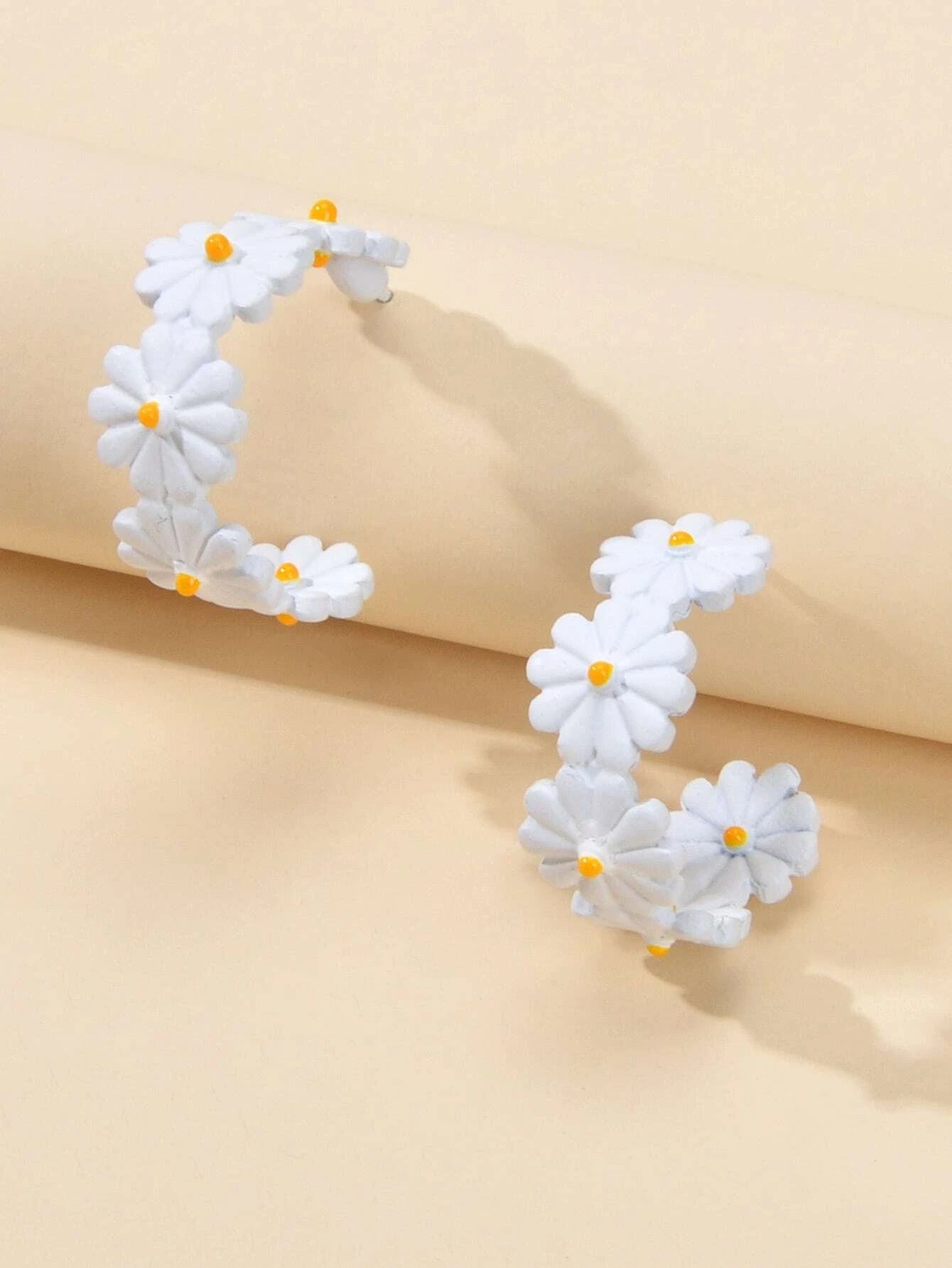 Lovely Jewellery White Flower Stud Hoop Earrings Women Fashion Accessories Gift