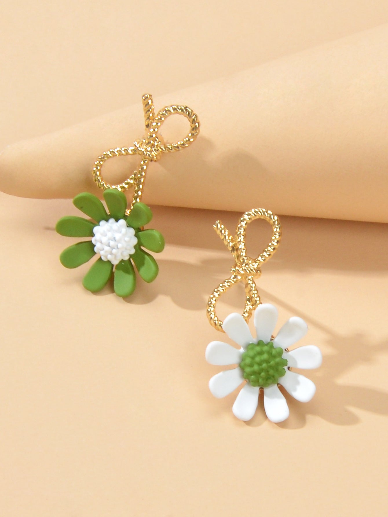 Dainty Gift Women Bow White Green Flower Asymmetric Hypoallergenic Stud Earrings