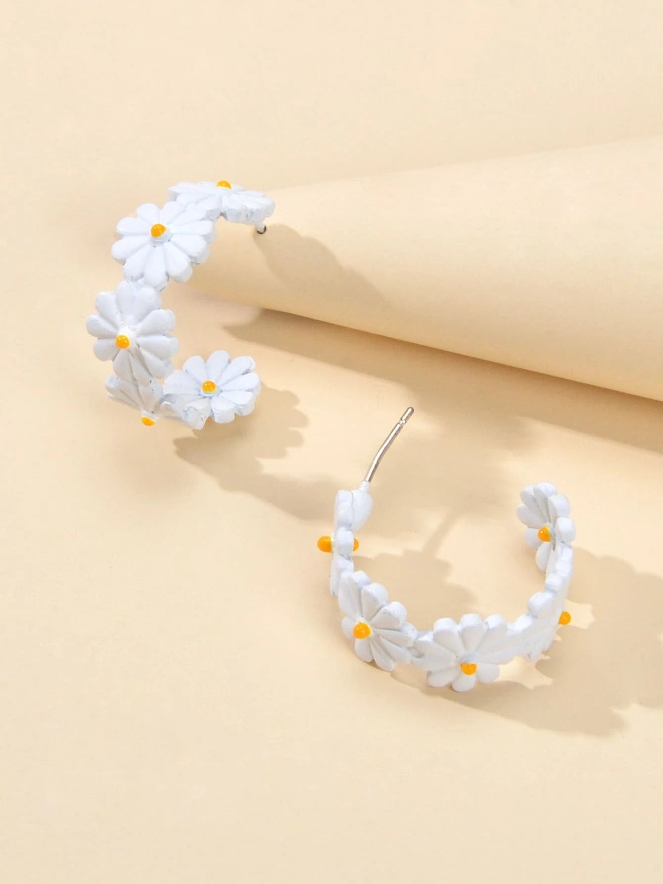 Lovely Jewellery White Flower Stud Hoop Earrings Women Fashion Accessories Gift