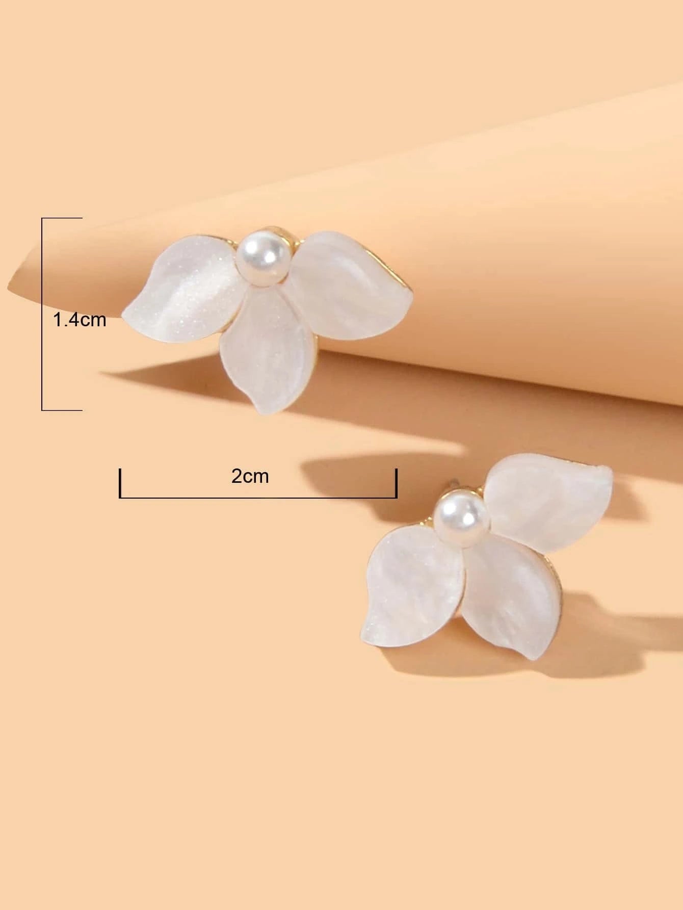 Unique Pearl White Acrylic Flower Stud Party Earrings Engagement Jewellery Gift